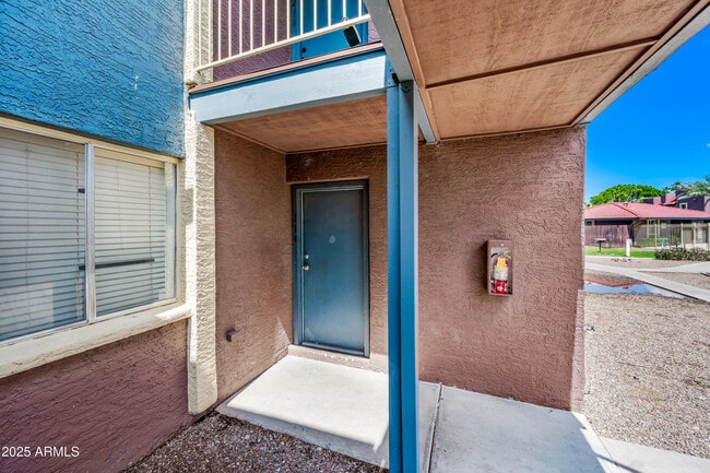 Foto del edificio - 16602 N 25th St
