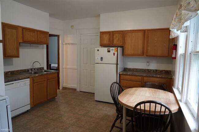 Building Photo - 1 br, 1 bath House - 916 Ackerman Avenue R...