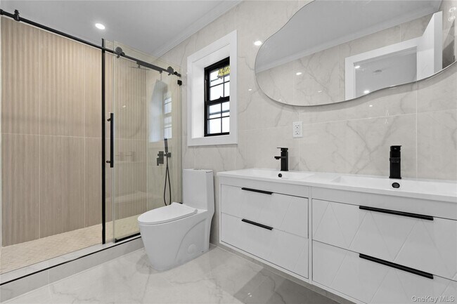 Foto del edificio - 249-17 147th Rd