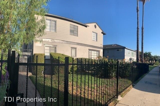 Building Photo - 4163-4163 Somerset Dr