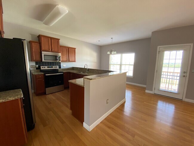 Building Photo - 122 Azalea Rdg