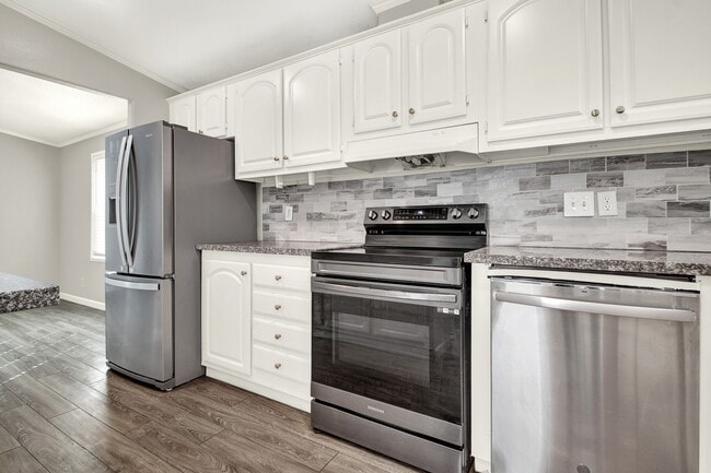 Foto del edificio - 20931 Sweet Blossom Ln