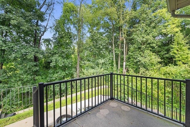Building Photo - 408 Spring Brooke Dr