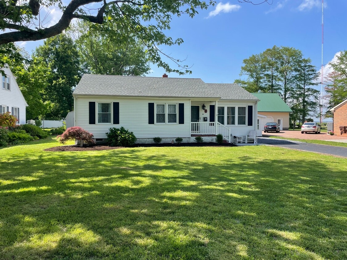 Primary Photo - 3 Talbot Ave