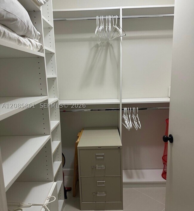 Foto del edificio - 20191 E Country Club Dr