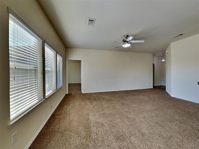Foto del edificio - 8013 Big Oak Dr