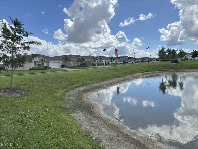 Foto del edificio - 1401 Remington Trce Dr