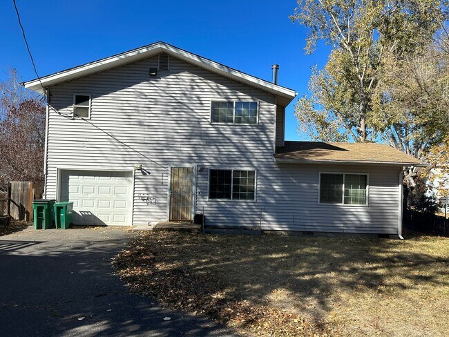 Building Photo - 2510 Bly St