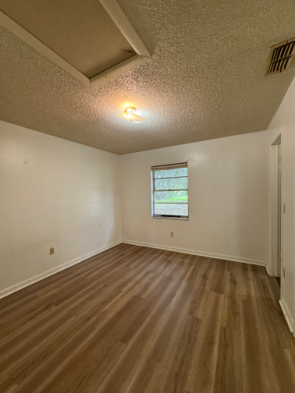 Building Photo - 3016 Allred Dr