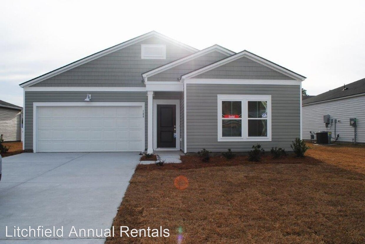 3 br, 2 bath House 148 Water Deer Way House Rental in Surfside