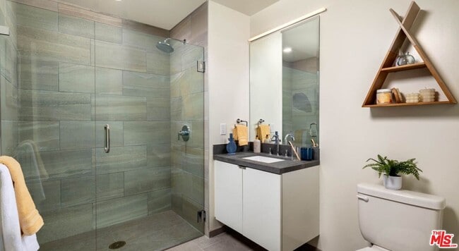 Foto del edificio - 10375 Washington Blvd