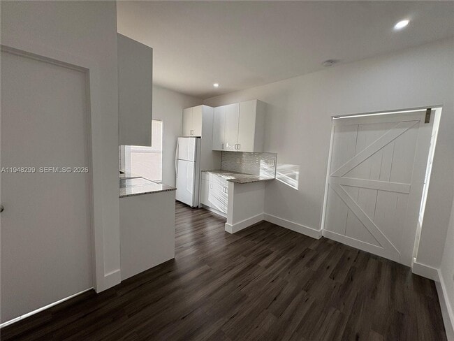 Foto del edificio - 3237 SW 4th St