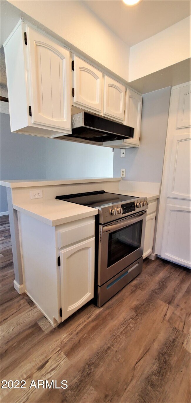 Foto del edificio - 3411 N 12th Pl