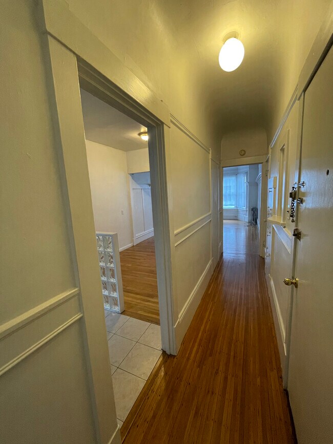 Foto del edificio - 1539 Clay St