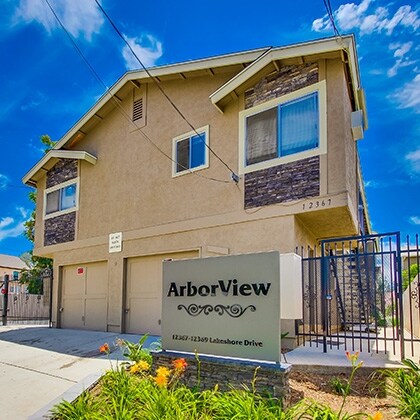 Primary Photo - 12367 Lakeshore Dr