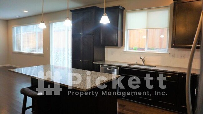 Building Photo - North Kitsap 3 Bedroom in Beautiful Vinlan...