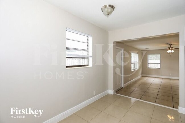 Foto del edificio - 1061 SW 31st St