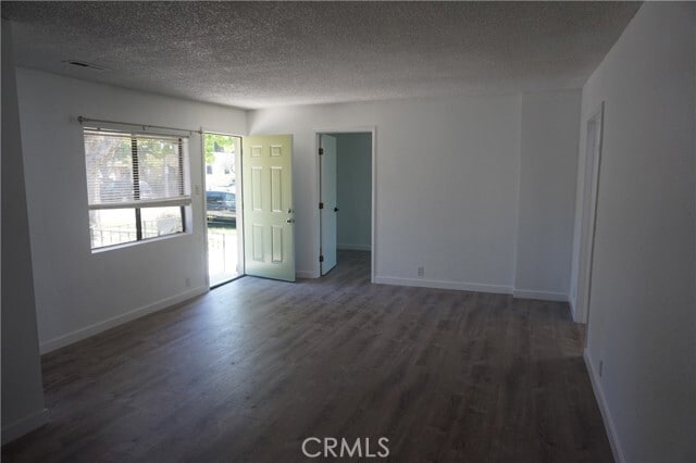 Foto del edificio - 906 Dawson Ave