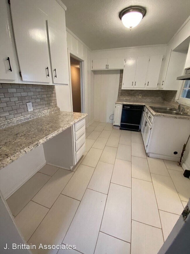 Building Photo - 3 br, 1 bath House - 500 Rocky Mountain Road