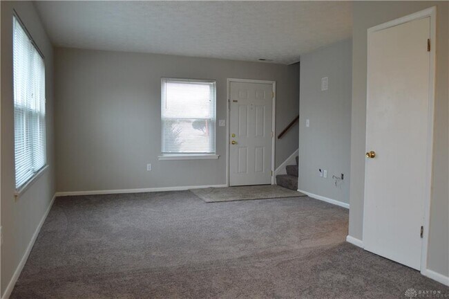 Foto del edificio - 1215 Robbins Run Ct