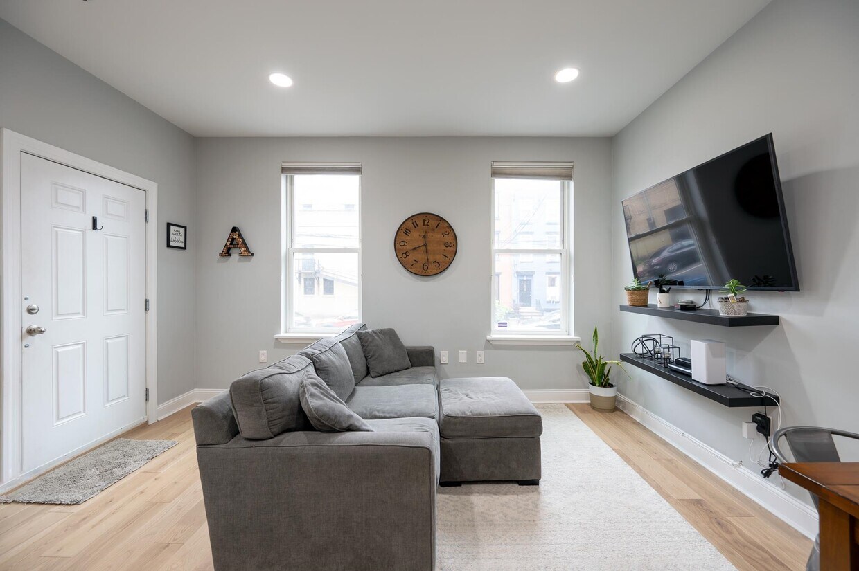 308 Bloomfield St Unit 2, Hoboken, NJ 07030 Condo for Rent in Hoboken