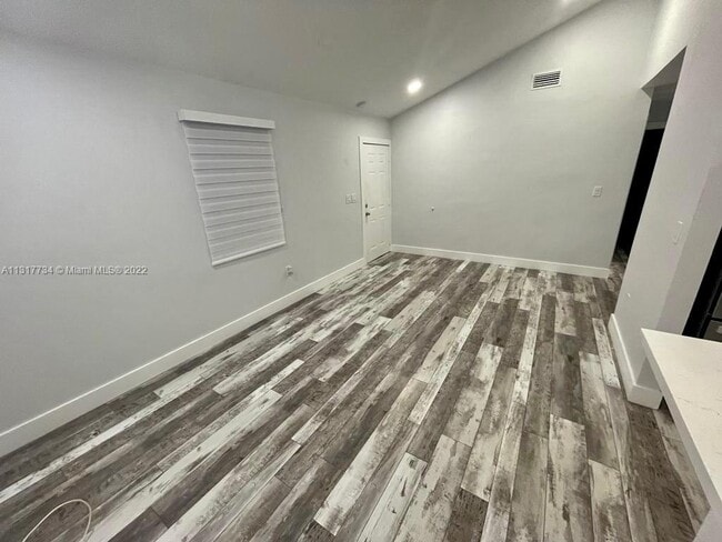 Building Photo - 31 Silver Springs Dr