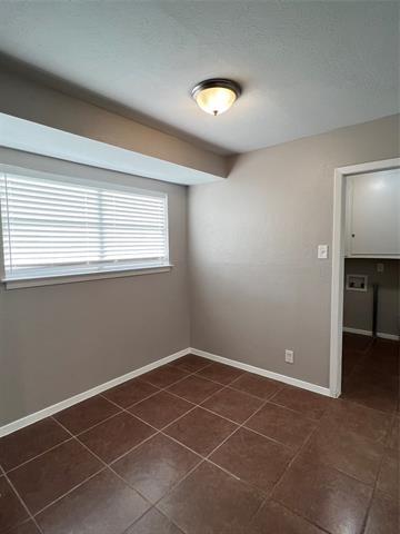 Building Photo - 2904 Laredo Dr