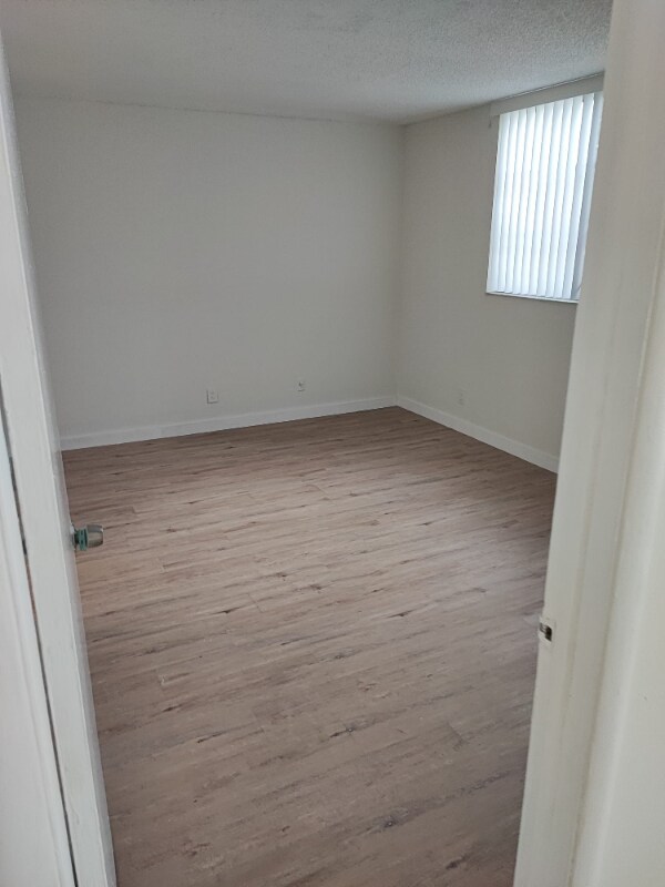 Foto del edificio - 3181 W Hallandale Beach Blvd