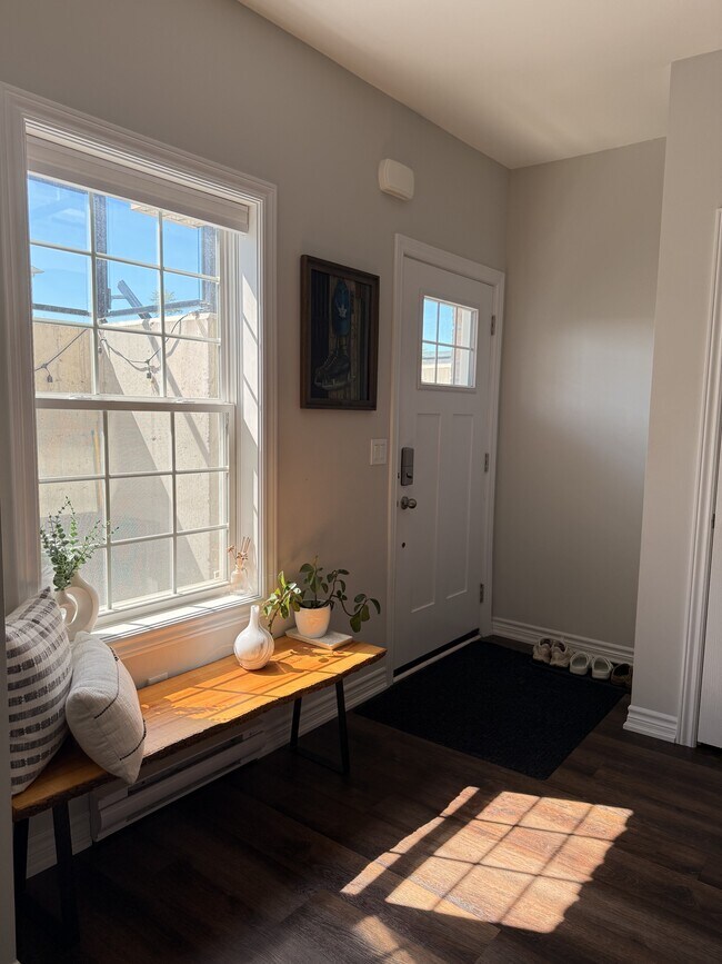 Photo du bâtiment - 480 Lonsberry Dr