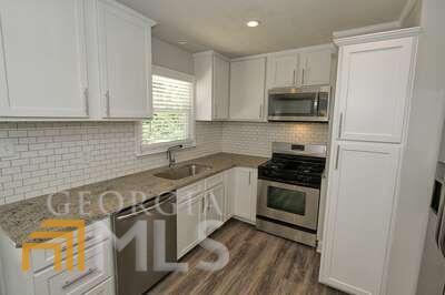 Foto del edificio - 1845 Lake Lucerne Rd SW