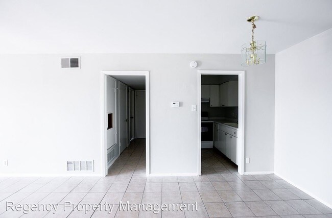 Building Photo - 111 Siesta Ln