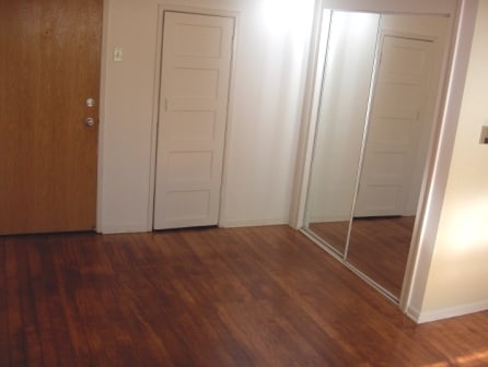 Building Photo - Breeze Avenue Apartments
