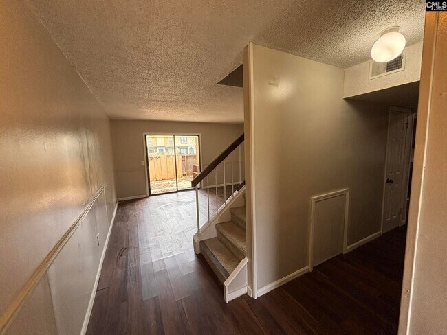Foto del edificio - 209 Timber Ct