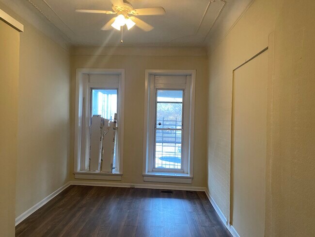 Building Photo - 3322 Auchentoroly Terrace, Unit 1