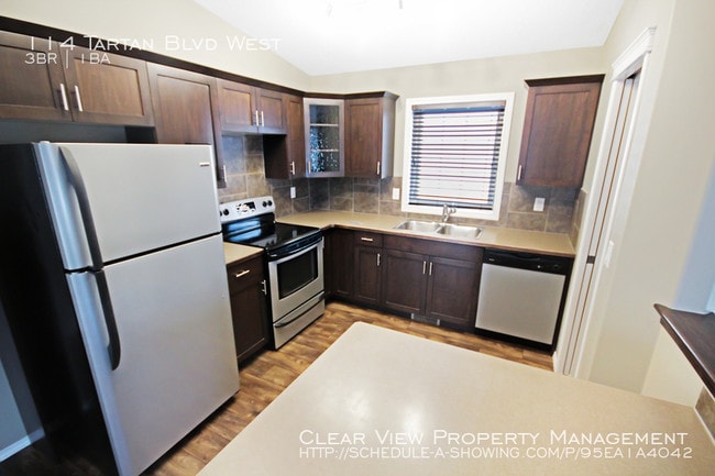 Building Photo - 3 Bedroom House For Rent