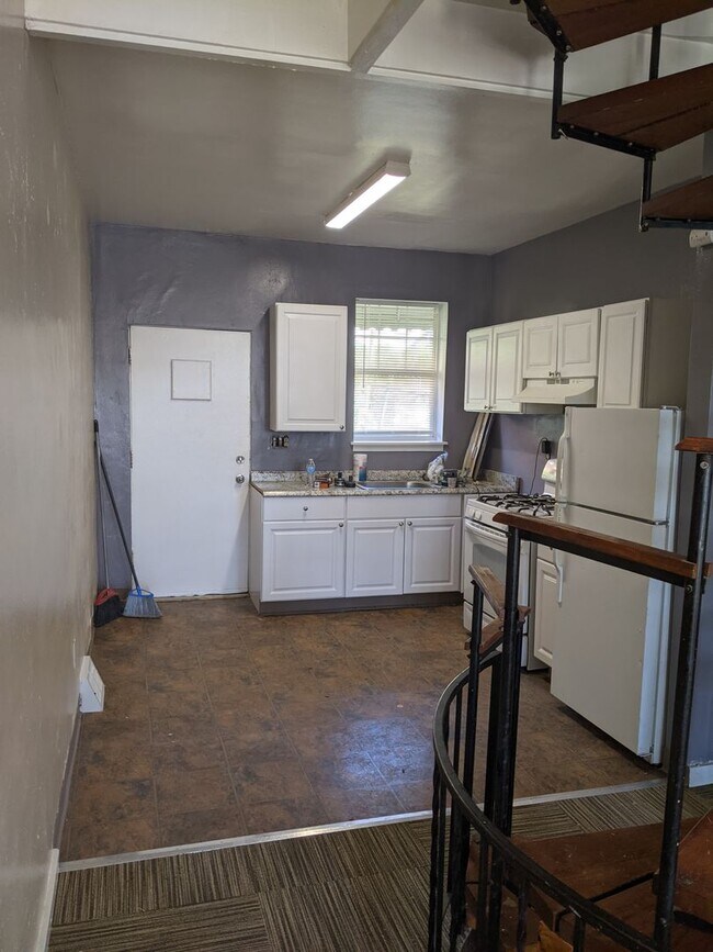 Foto del edificio - Oakland 2 Bedroom 1 bath house convenient ...