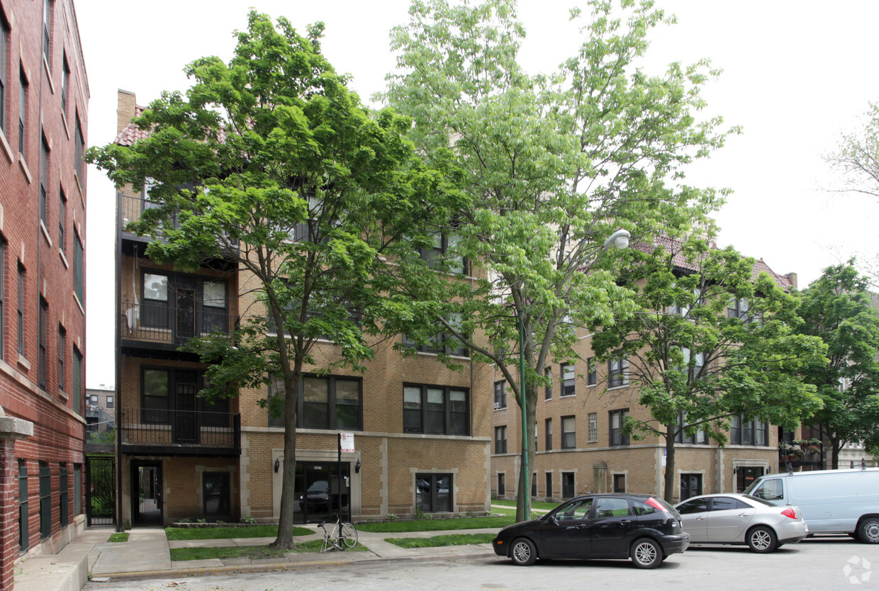 Foto principal - Everett Ave Courtyard Apts