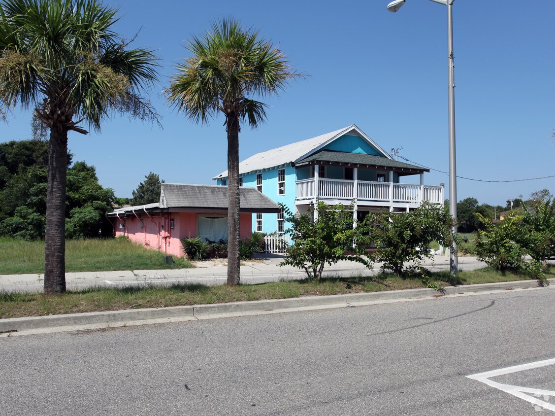 Building Photo - Atlantique Cabanas