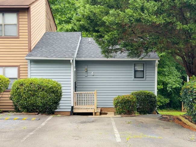 Photo - 2146 Charles St - #6 House