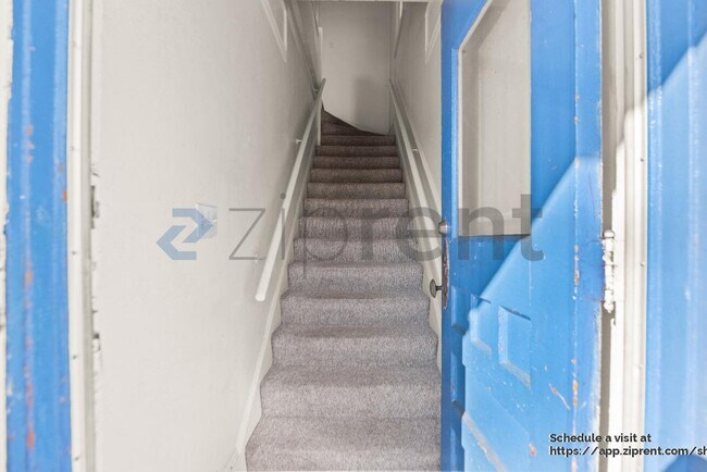 Foto del edificio - 848 Mead Ave