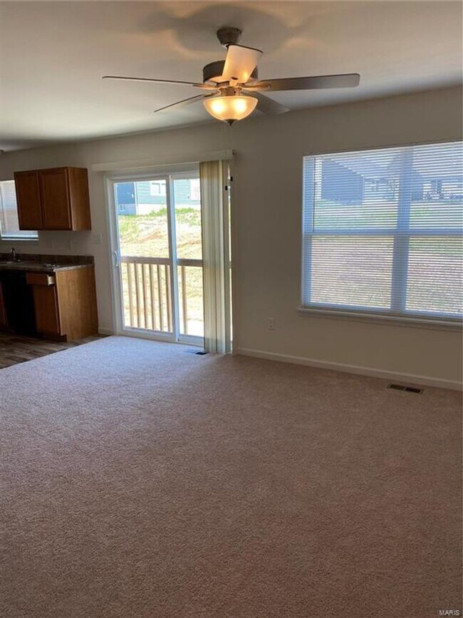 Building Photo - 612 Summer Breeze Ln