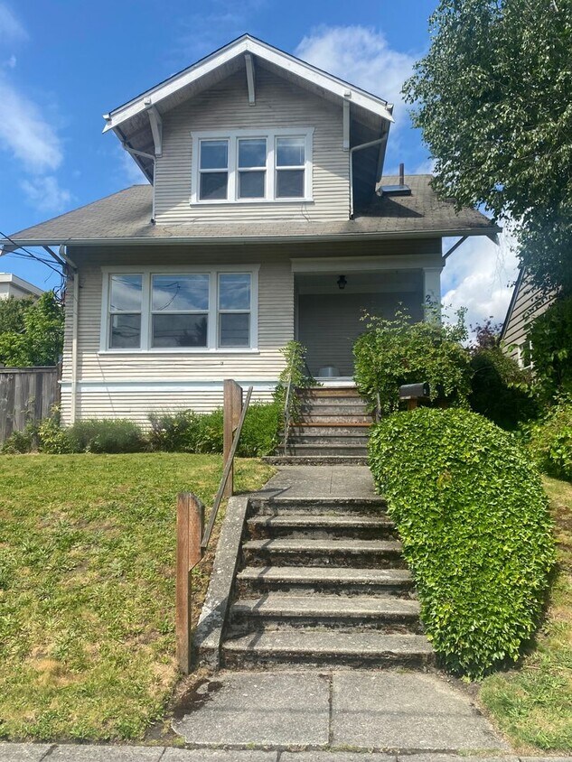 Photo - 2246 NW 63rd St (Seattle, WA)