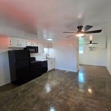 Building Photo - 3204 Johnson St