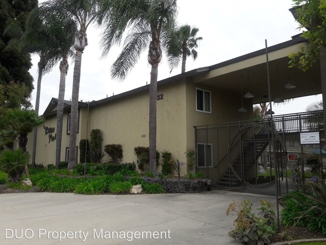 Building Photo - 7932 Lampson Ave