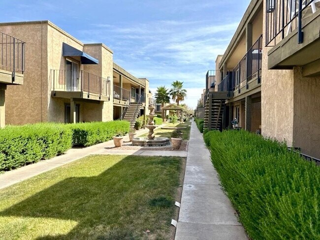 Foto del edificio - 2228 E Campbell Ave
