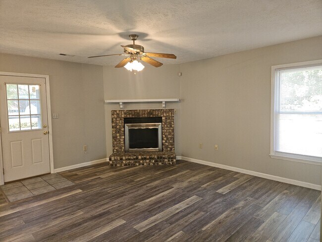 Building Photo - 5441 Archer Rd
