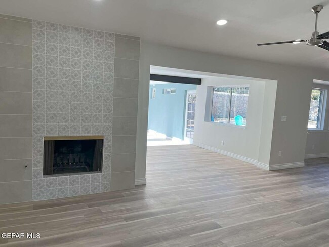 Foto del edificio - 1505 Rocky Bluff Dr