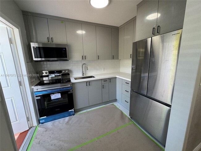 Building Photo - 51 Montilla Ave