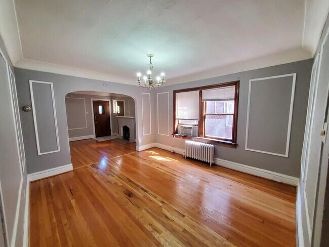 Foto del edificio - 7726 Gannon Ave