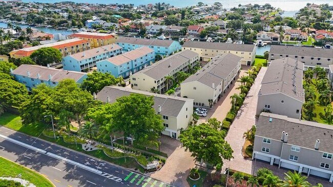 Building Photo - 1109 Pinellas Bayway S